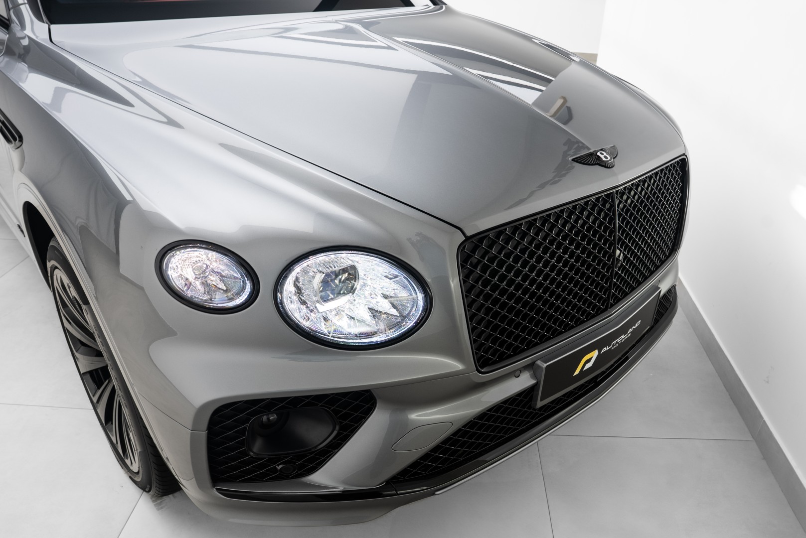 2023 BENTLEY BENTAYGA AZURE | GCC | MAIN DEALER WARRANTY SERVICE